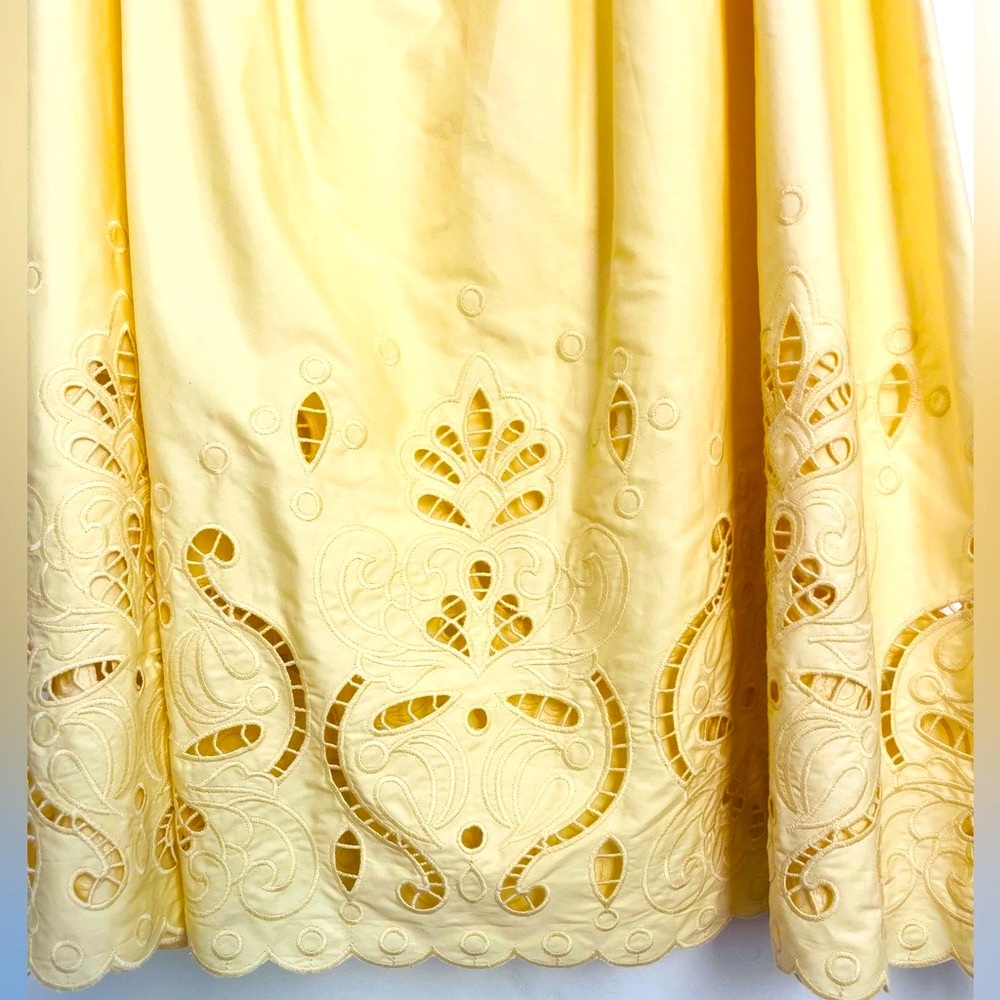 NWT Elegant Yellow Embroidered Eyelet Scalloped edge Skirt New with tags - Picture 3 of 5